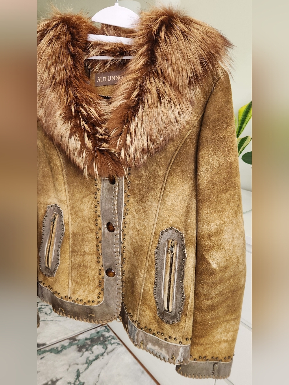 Vintage Genuine Tan Shearling Jacket with Genuine Fur Collar - Picture 4 of 16